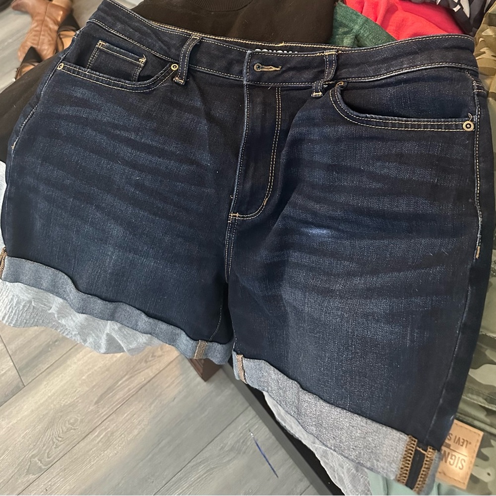 🌻🌻 3 for $15.00 Sonoma Blue Jean Shorts Modern Fit
